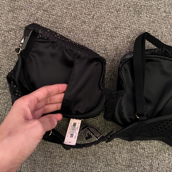 Bra by Victoria’s Secret - Picture 8 of 9